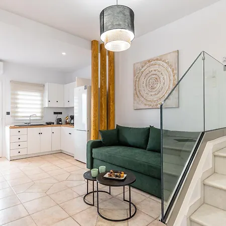 Golden Bay Aparthotel