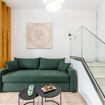 Golden Bay Aparthotel 3*