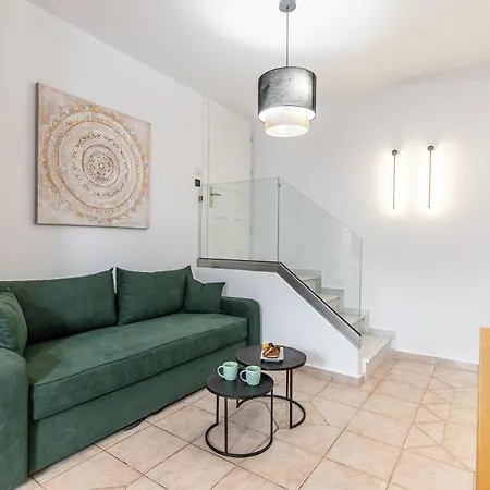 Aparthotel Golden Bay 3*