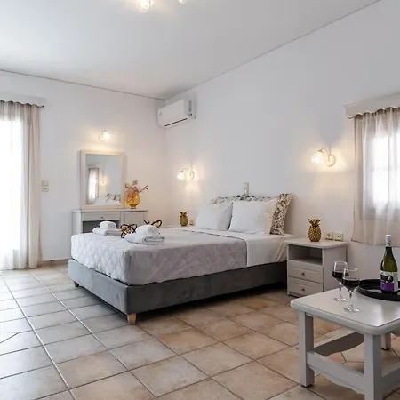 Golden Bay Aparthotel 2*