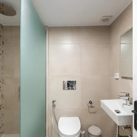 Golden Bay شقة فندقية 3*