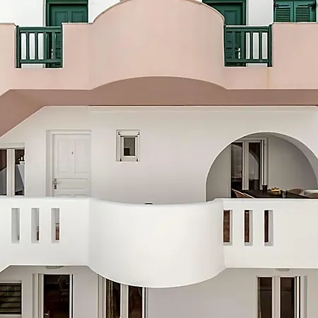 Aparthotel Golden Bay 3*
