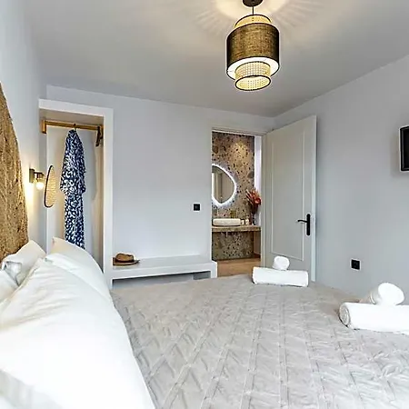Golden Bay Aparthotel 3*