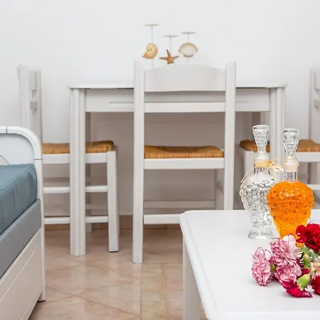 Golden Bay Aparthotel 2*